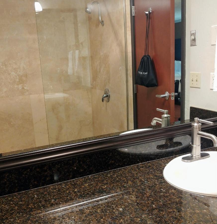 Best Western Plus Parkway Inn ウィルソンヴィル エクステリア 写真