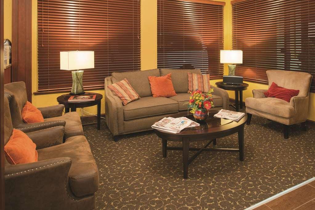 Best Western Plus Parkway Inn ウィルソンヴィル エクステリア 写真