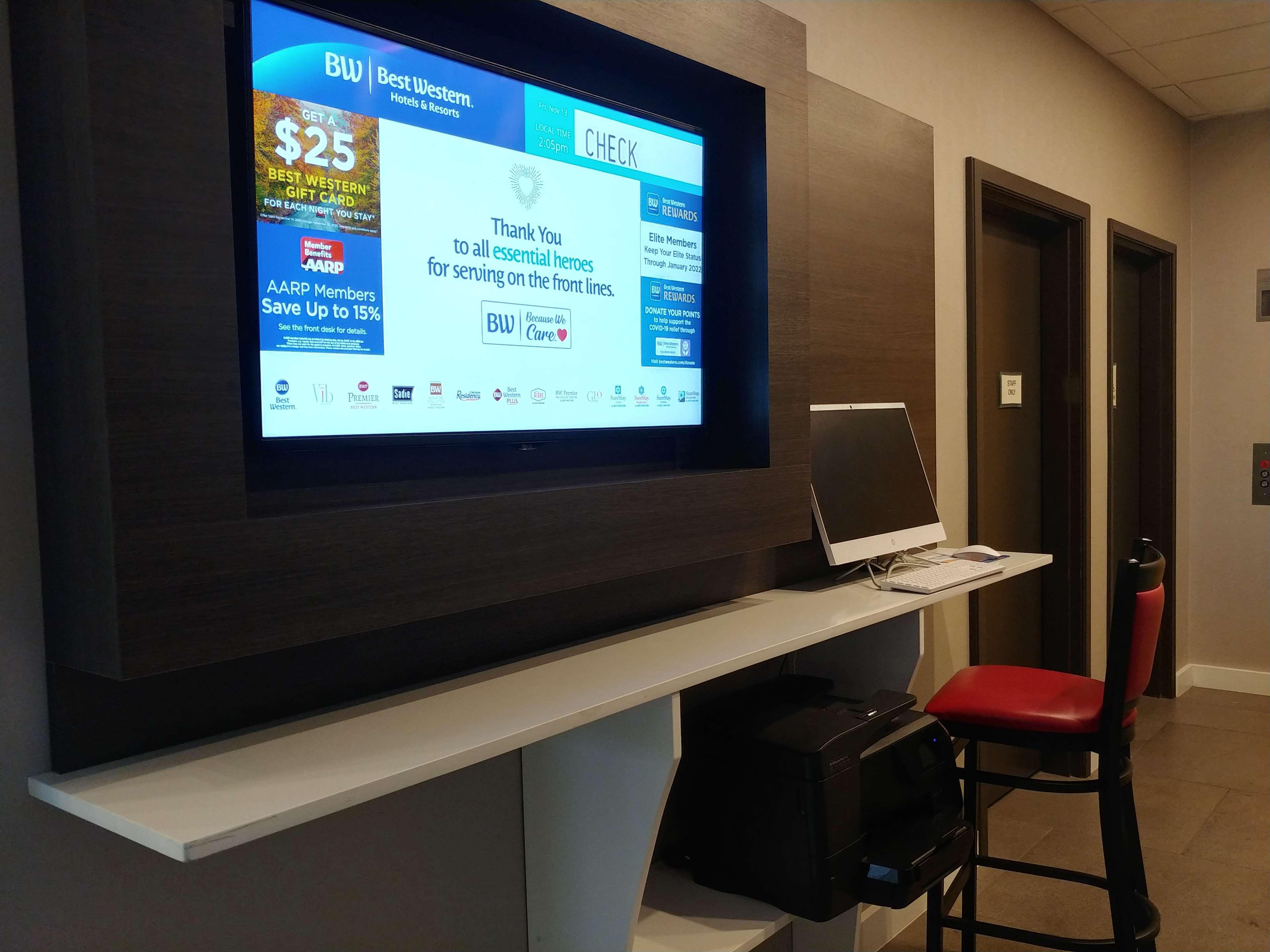 Best Western Plus Parkway Inn ウィルソンヴィル エクステリア 写真