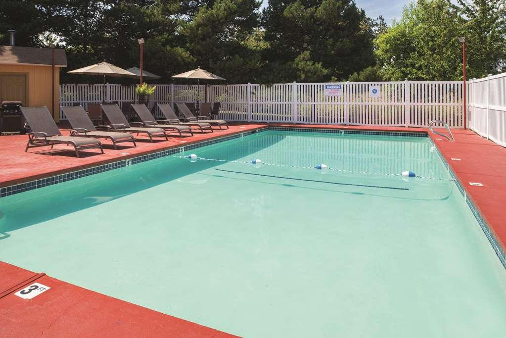 Best Western Plus Parkway Inn ウィルソンヴィル エクステリア 写真