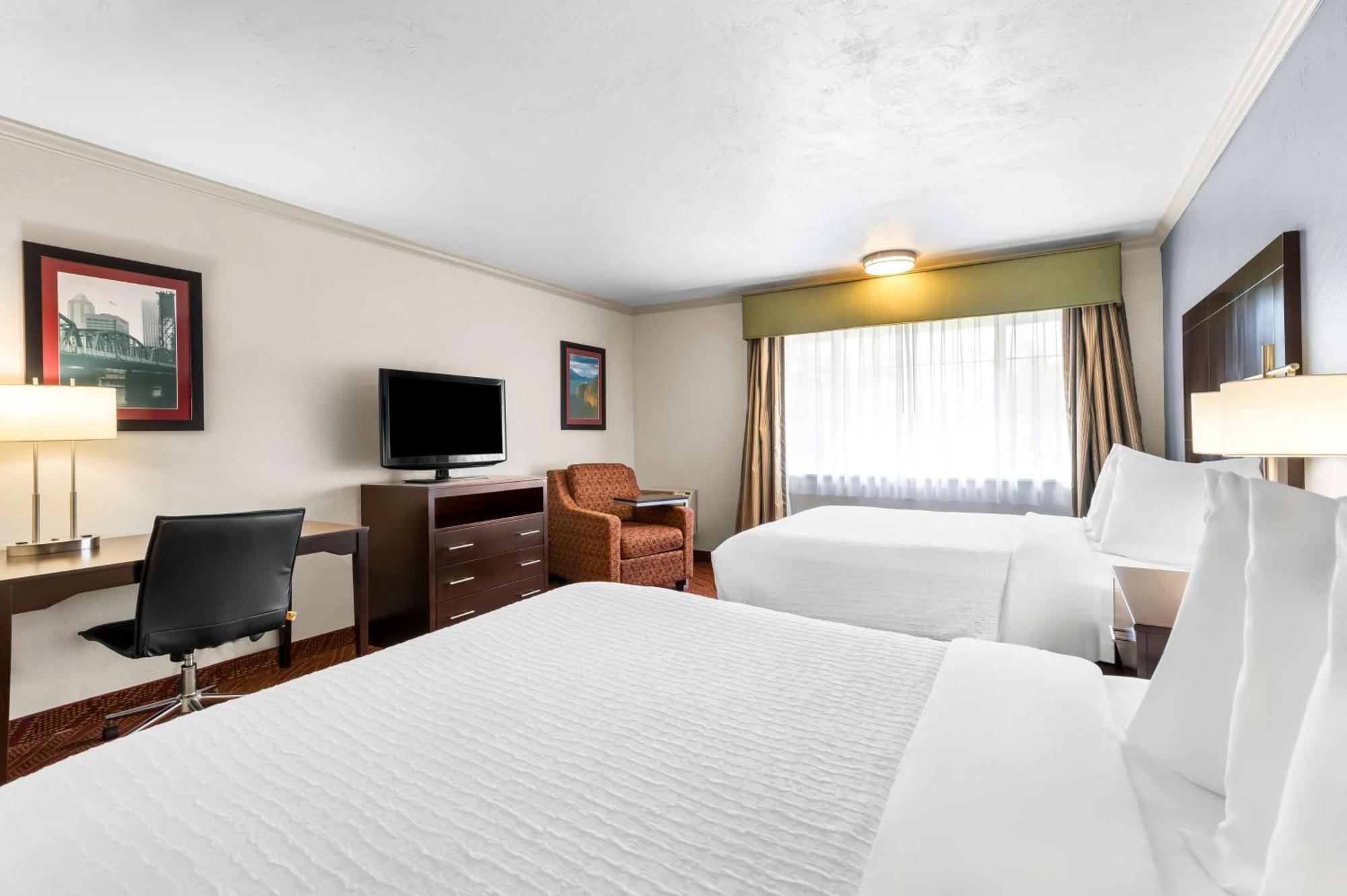 Best Western Plus Parkway Inn ウィルソンヴィル エクステリア 写真
