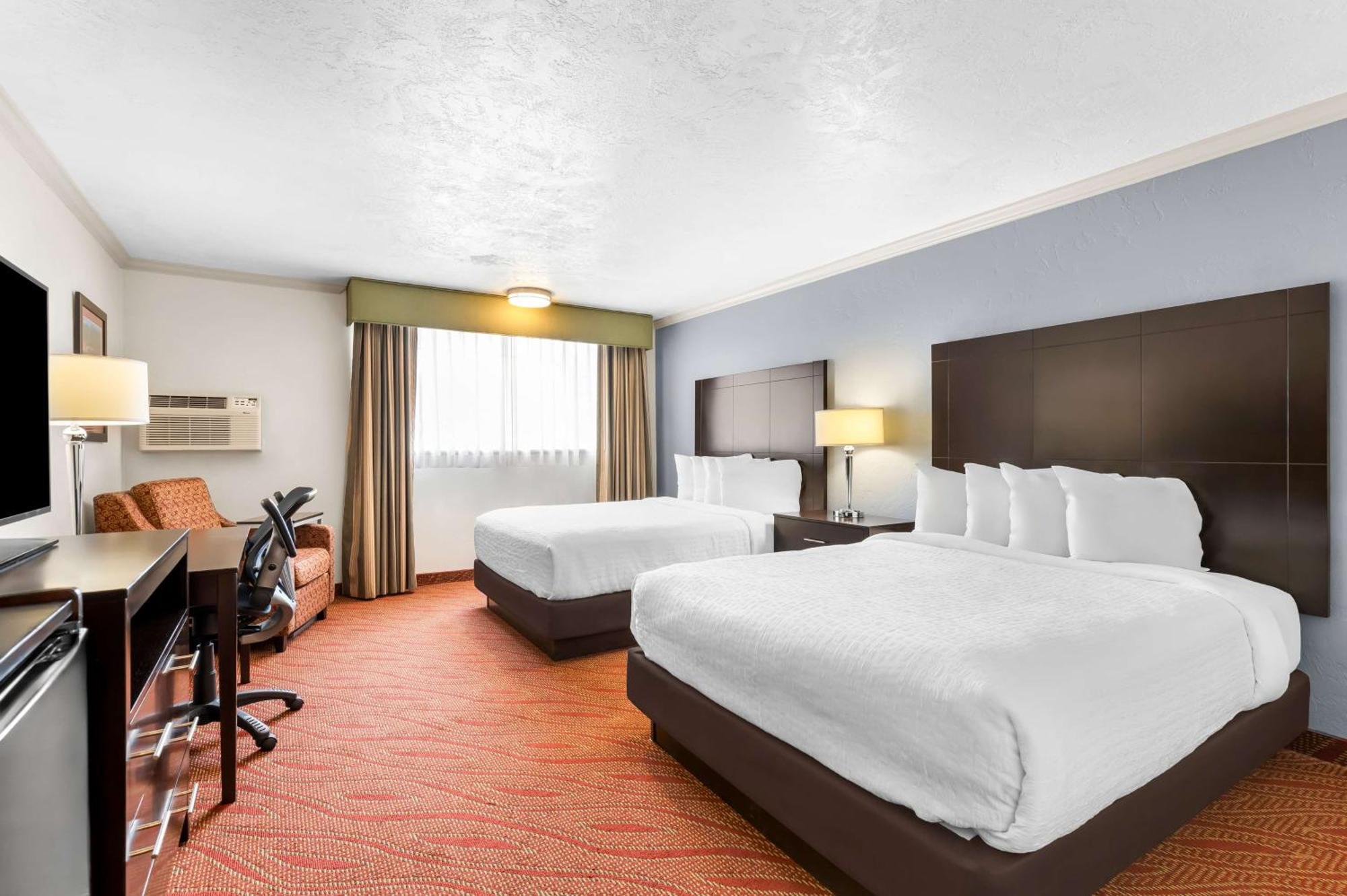 Best Western Plus Parkway Inn ウィルソンヴィル エクステリア 写真